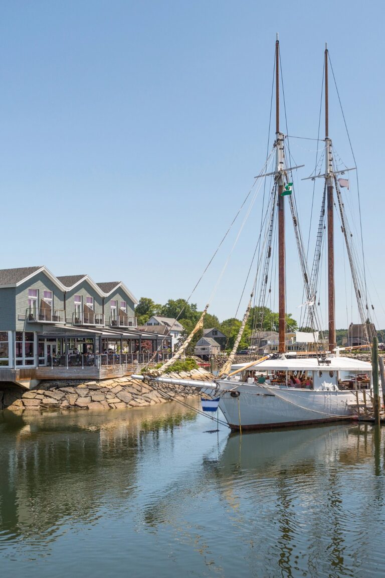 12 Best Places to Visit in Maine: Coast, Lakes & Mountains